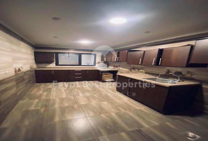 8018360 - Property Image 3