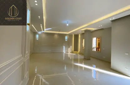 Apartment - 3 Bedrooms - 2 Bathrooms for rent in Al Gezira St. - South Investors Area - New Cairo City - Cairo Apartment - 3 Bedrooms - 2 Bathrooms for rent in Al Gezira St. - South Investors Area - New Cairo City - Cairo