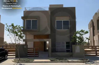 Villa - 6 Bedrooms - 4 Bathrooms for sale in Palm Hills WoodVille - Al Wahat Road - 6 October City - Giza