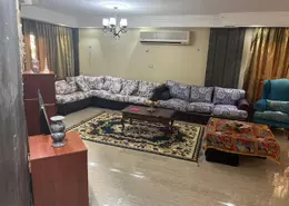 فيلا - 3 غرف نوم - 2 حمامات للايجار في شارع اللاسلكي - حي المعادي - القاهرة