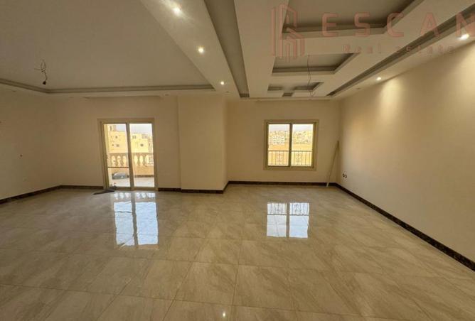 8243257 - Property Image 2