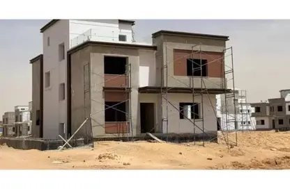 Villa - 4 Bedrooms - 5 Bathrooms for sale in Azzar 2 - 5th Settlement Compounds - The 5th Settlement - New Cairo City - Cairo