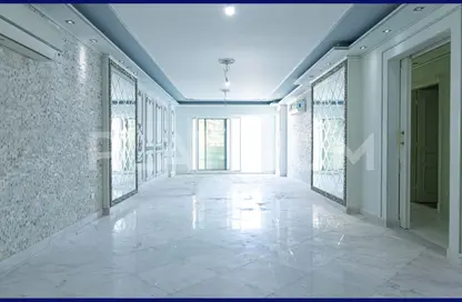 شقة - 3 غرف نوم - 3 حمامات للبيع في طريق ابو قير - رشدي - حي شرق - الاسكندرية