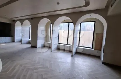 مطعم - استوديو - 2 حمامات للايجار في شارع حسن صادق - الكوربة - مصر الجديدة - القاهرة
