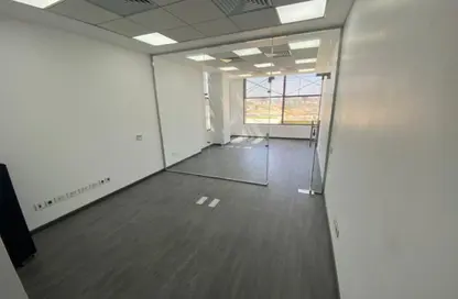 مساحات مكتبية - استوديو - 1 حمام للايجار في ويست مارك - محور 26 يوليو - مدينة 6 أكتوبر - الجيزة