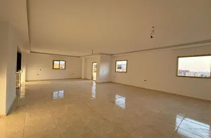 Apartment - 3 Bedrooms - 2 Bathrooms for sale in Galleria Moon Valley - South Investors Area - New Cairo City - Cairo
