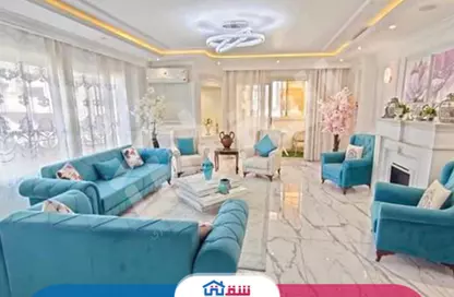 Apartment - 3 Bedrooms - 3 Bathrooms for sale in Al Ekbal St. - Laurent - Hay Sharq - Alexandria