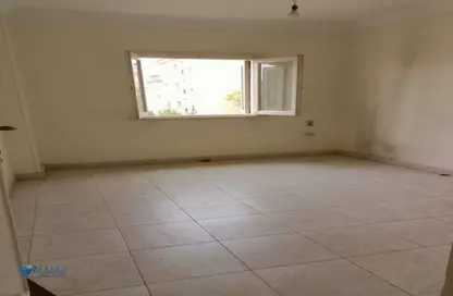 Apartment - 3 Bedrooms - 2 Bathrooms for sale in Madinet Al Sahafeyeen - North Investors Area - New Cairo City - Cairo