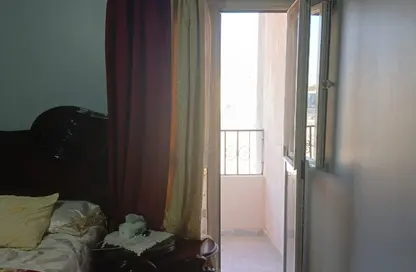 Apartment - 3 Bedrooms - 1 Bathroom for sale in Abou El Houl - New Cairo City - Cairo