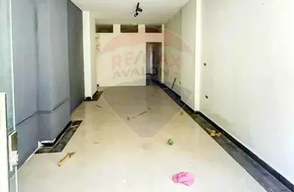محل تجاري - استوديو - 1 حمام للبيع في سموحة - حي شرق - الاسكندرية