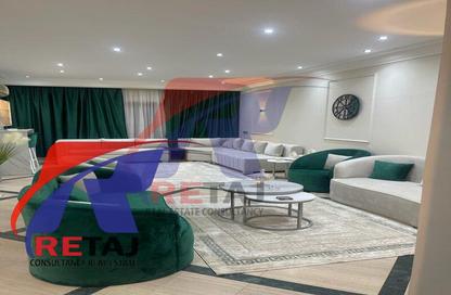Apartment - 3 Bedrooms - 2 Bathrooms for sale in Dr Hassanein Abdulqader St. - 6th Zone - Nasr City - Cairo