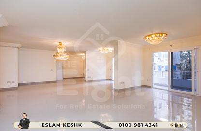 Apartment - 3 Bedrooms - 4 Bathrooms for sale in Al Ekbal St. - Laurent - Hay Sharq - Alexandria