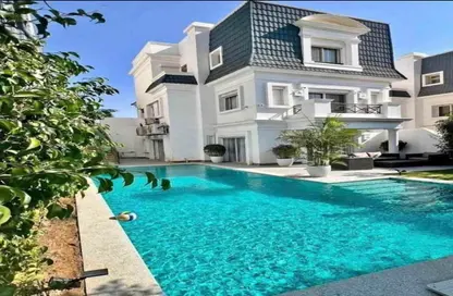 Villa - 4 Bedrooms - 4 Bathrooms for sale in Mountain View iCity - 5th Settlement Compounds - The 5th Settlement - New Cairo City - Cairo