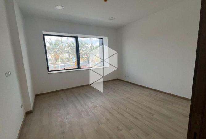 8240589 - Property Main Image