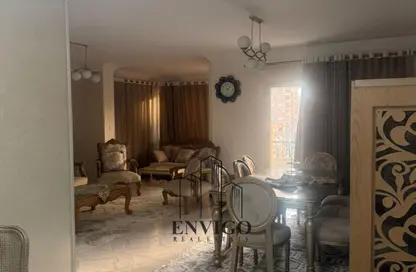 شقة - 2 غرف نوم - 2 حمامات للبيع في شارع يس راغب - المنطقة الثامنة - مدينة نصر - القاهرة