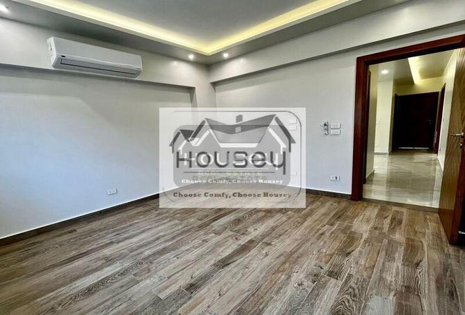 8093066 - Property Image 2