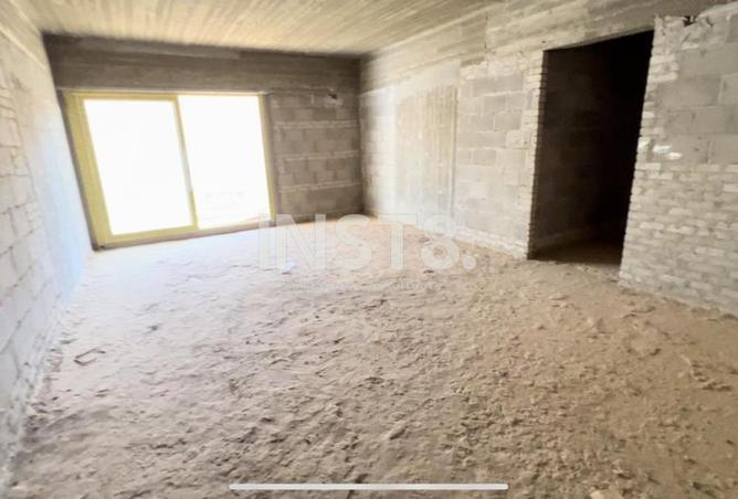 8250068 - Property Image 2