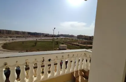 شقة - 3 غرف نوم - 2 حمامات للايجار في حي الواحة - مدينة الشروق - القاهرة