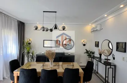 Villa - 5 Bedrooms - 5 Bathrooms for rent in Madinaty - Cairo