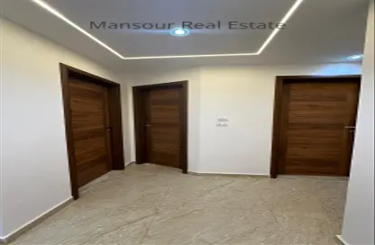 Apartment - 3 Bedrooms - 3 Bathrooms for sale in Ammar Ibn Yasser St. - El Hegaz Square - El Nozha - Cairo