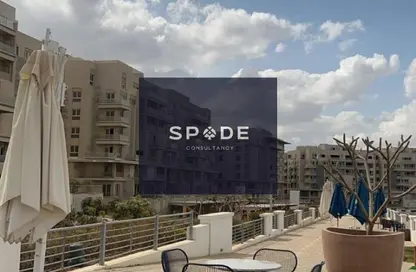 Apartment - 2 Bedrooms - 2 Bathrooms for sale in Swan Lake Residence - 5th Settlement Compounds - The 5th Settlement - New Cairo City - Cairo