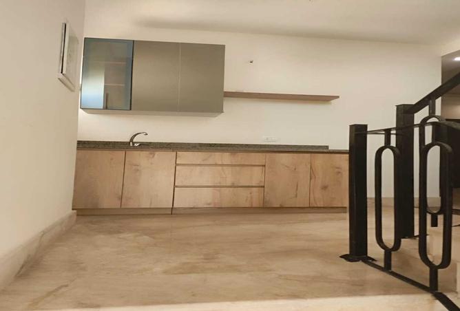 8254021 - Property Image 3