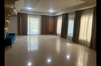 فيلا - 4 غرف نوم - 4 حمامات للايجار في اتريو - كمبوندات الشيخ زايد - الشيخ زايد - الجيزة