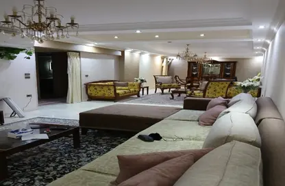 Apartment - 3 Bedrooms - 2 Bathrooms for sale in Africa   Emtedad Moustafa Al Nahas - 9th Zone - Nasr City - Cairo