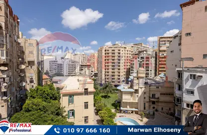 Apartment - 4 Bedrooms - 3 Bathrooms for sale in Mostafa Fahmy St. - Glim - Hay Sharq - Alexandria