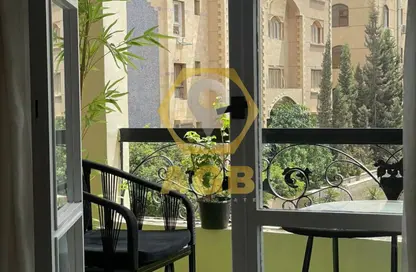 شقة - 3 غرف نوم - 2 حمامات للبيع في حى اسكان الجامعه الامريكية - كمبوندات التجمع الخامس - التجمع الخامس - مدينة القاهرة الجديدة - القاهرة