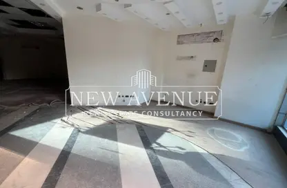 Retail - Studio - 1 Bathroom for rent in Al Laselky St. - El Laselky - New Maadi - Hay El Maadi - Cairo