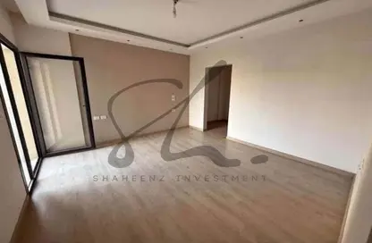 Apartment - 3 Bedrooms - 2 Bathrooms for sale in Hyde Park - 5th Settlement Compounds - The 5th Settlement - New Cairo City - Cairo