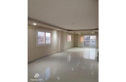 Apartment - 3 Bedrooms - 3 Bathrooms for rent in Zahraa El Maadi - Hay El Maadi - Cairo