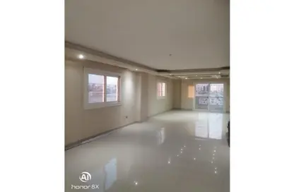 Apartment - 3 Bedrooms - 3 Bathrooms for rent in Zahraa El Maadi - Hay El Maadi - Cairo
