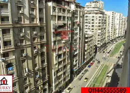 شقة - 3 غرف نوم - 3 حمامات للبيع في شارع عبد السلام عارف - لوران - حي شرق - الاسكندرية