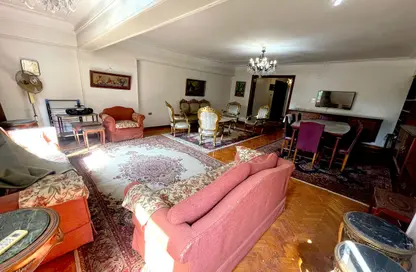 Apartment - 3 Bedrooms - 2 Bathrooms for sale in Shooting Club Street - Dokki - Giza