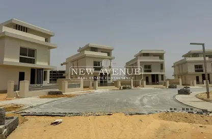 Villa - 3 Bedrooms - 4 Bathrooms for sale in Cairo Gate - Sheikh Zayed Compounds - Sheikh Zayed City - Giza
