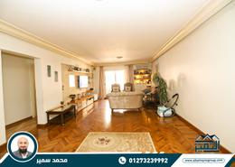 شقة - 3 غرف نوم - 2 حمامات for للبيع in طريق الجيش - لوران - حي شرق - الاسكندرية