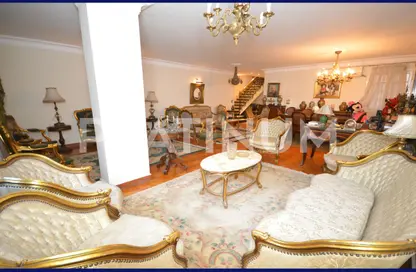Apartment - 3 Bedrooms - 3 Bathrooms for sale in Mohamed Ezz Al Arab St. - Laurent - Hay Sharq - Alexandria