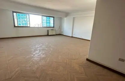 شقة - 2 غرف نوم - 2 حمامات للبيع في شارع شهاب - المهندسين - الجيزة