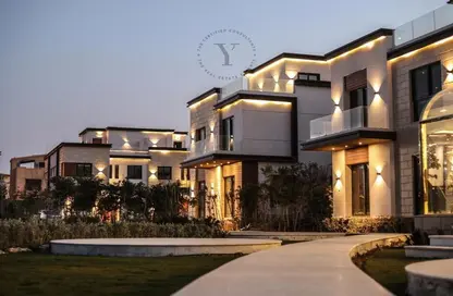 Apartment - 3 Bedrooms - 3 Bathrooms for sale in Azzar - 5th Settlement Compounds - The 5th Settlement - New Cairo City - Cairo