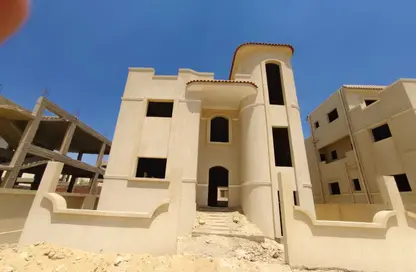 فيلا - 6 غرف نوم - 5 حمامات للبيع في كمبوندات 6 أكتوبر - مدينة 6 أكتوبر - الجيزة