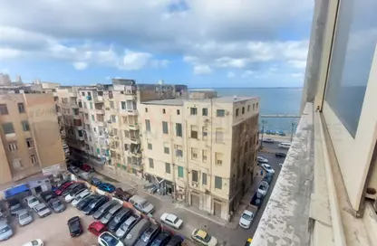 شقة - 3 غرف نوم - 1 حمام للايجار في المنشية - حي الجمرك - الاسكندرية