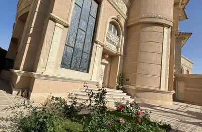 Villa - 5 Bedrooms - 5 Bathrooms for rent in Rawda - Al Wahat Road - 6 October City - Giza