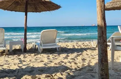 Chalet - 2 Bedrooms - 2 Bathrooms for sale in Furl Jefaira - Jefaira - Ras Al Hekma - North Coast