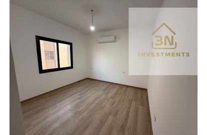 شقة - 2 غرف نوم - 2 حمامات للايجار في مون ريزيدنس - فيفث سكوير - التجمع الخامس - مدينة القاهرة الجديدة - القاهرة