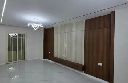 شقة - 3 غرف نوم - 3 حمامات للبيع في البوابة الرابعة - مينا - حدائق الاهرام - الجيزة