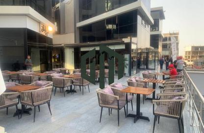 Shop - Studio - 1 Bathroom for rent in One Golden Square Mall - The 5th Settlement - New Cairo City - Cairo