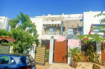 Villa - 4 Bedrooms - 3 Bathrooms for rent in New Cairo City - Cairo