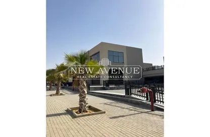 Retail - Studio - 1 Bathroom for rent in Palm Hills Village Avenue - North Investors Area - New Cairo City - Cairo